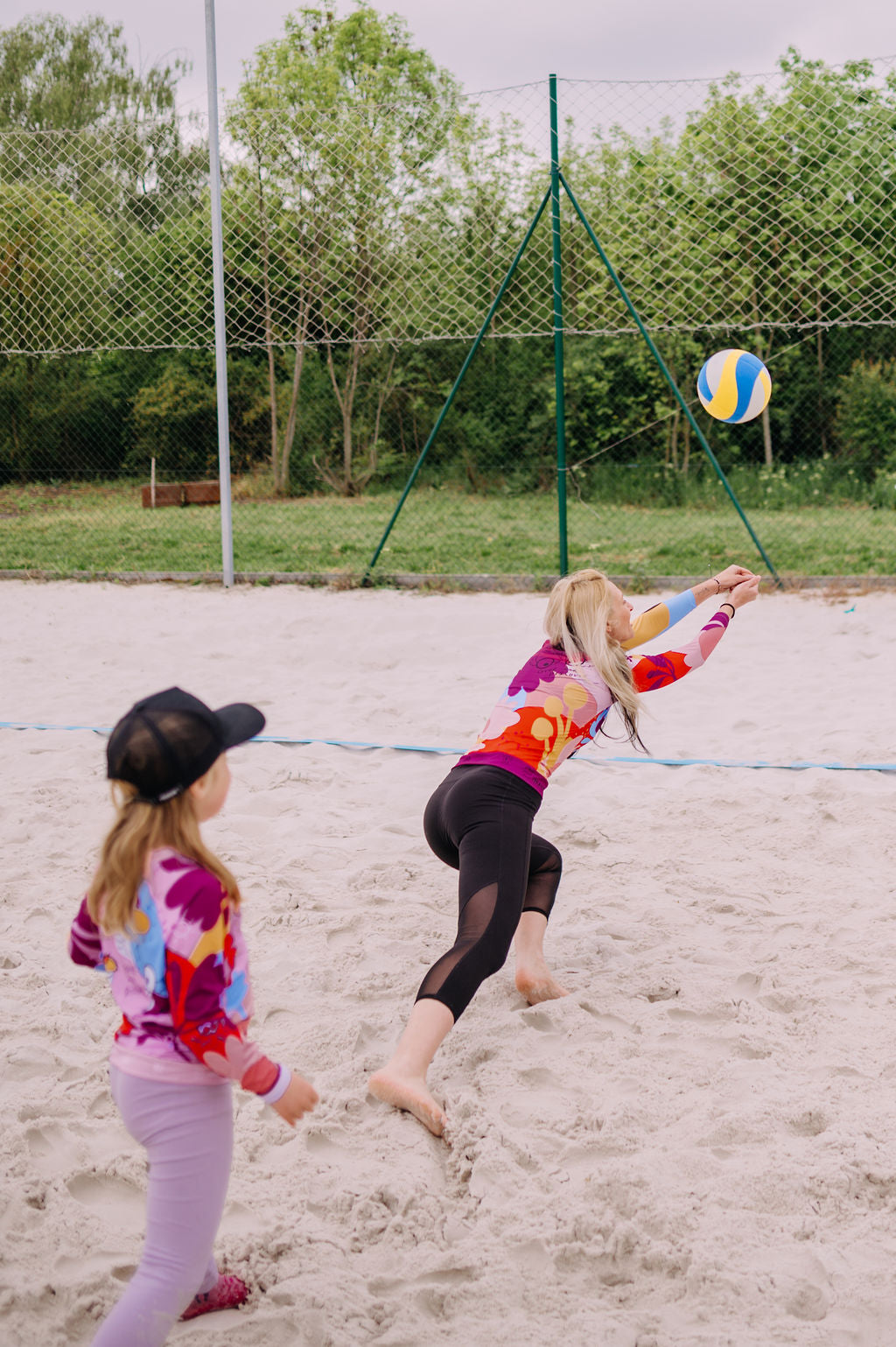 KOLEKCE 2026 - OUTDOOR TRIKO  S UPF 50+ - veselé