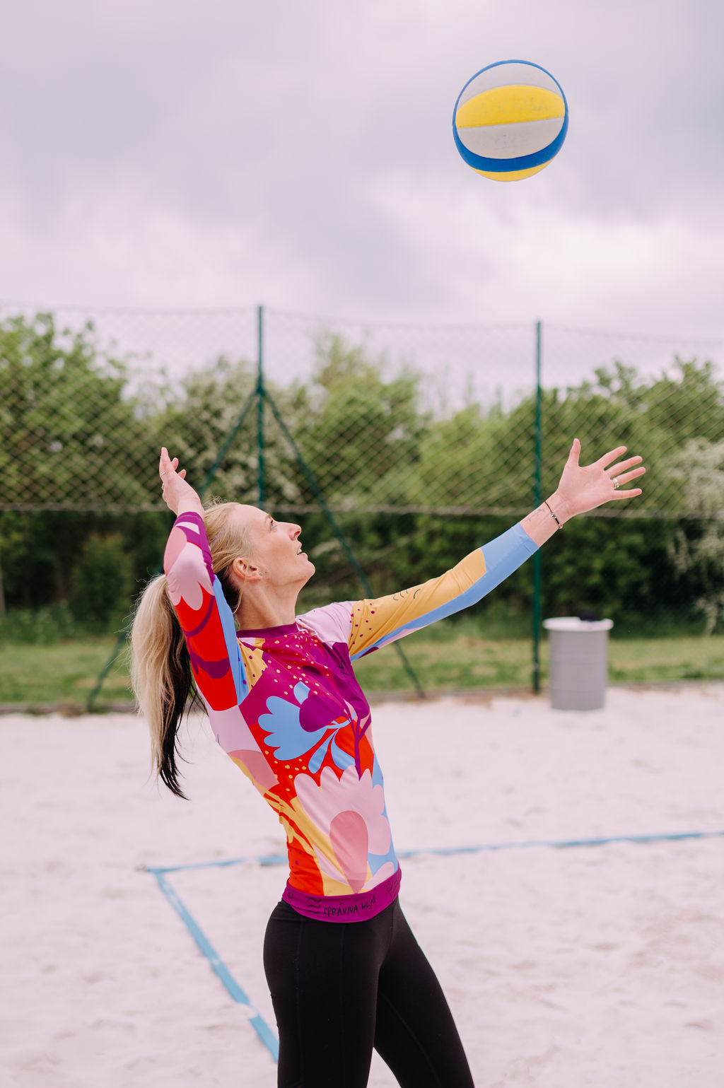 KOLEKCE 2026 - OUTDOOR TRIKO  S UPF 50+ - veselé